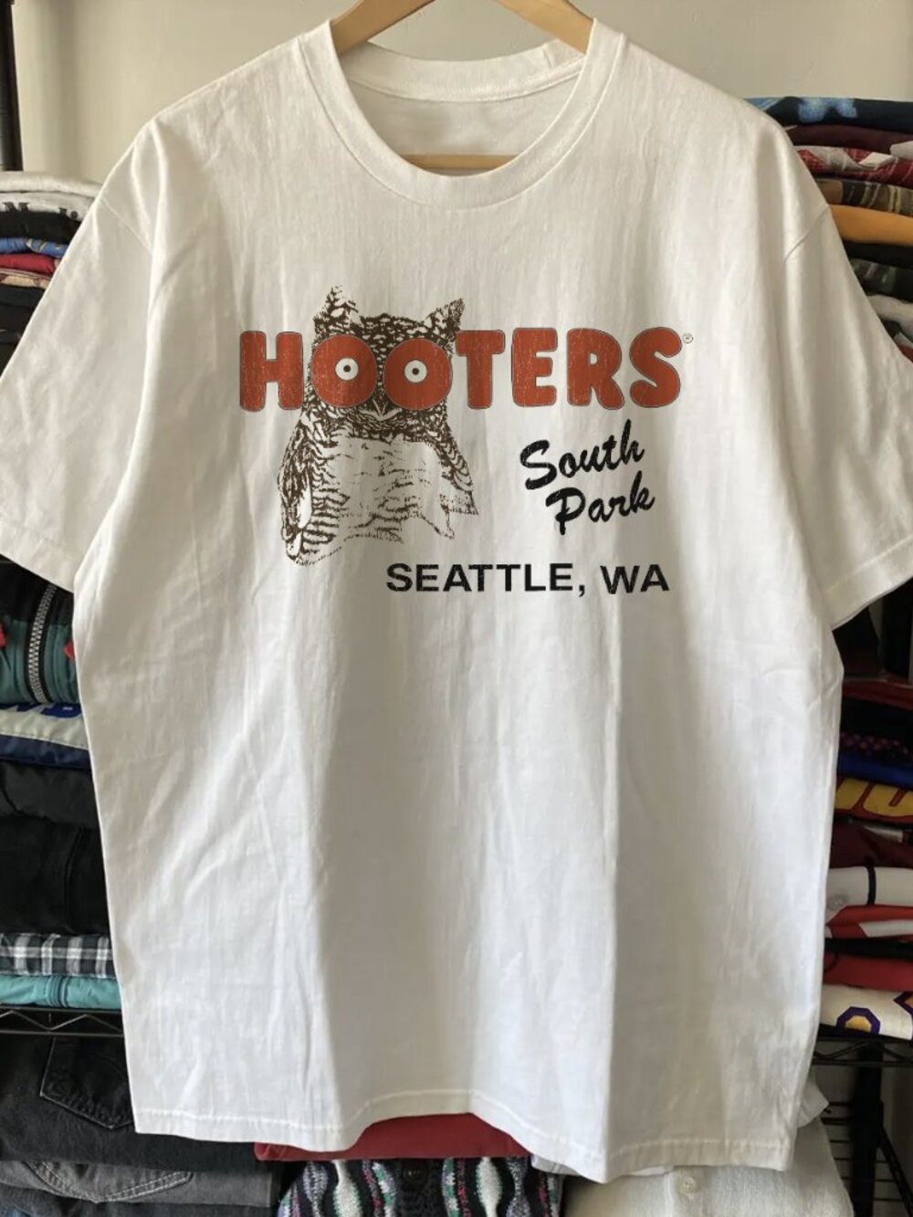 Rare Hooters Seattle White Tee